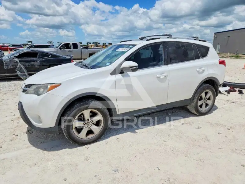 2015 Toyota RAV4 фото
