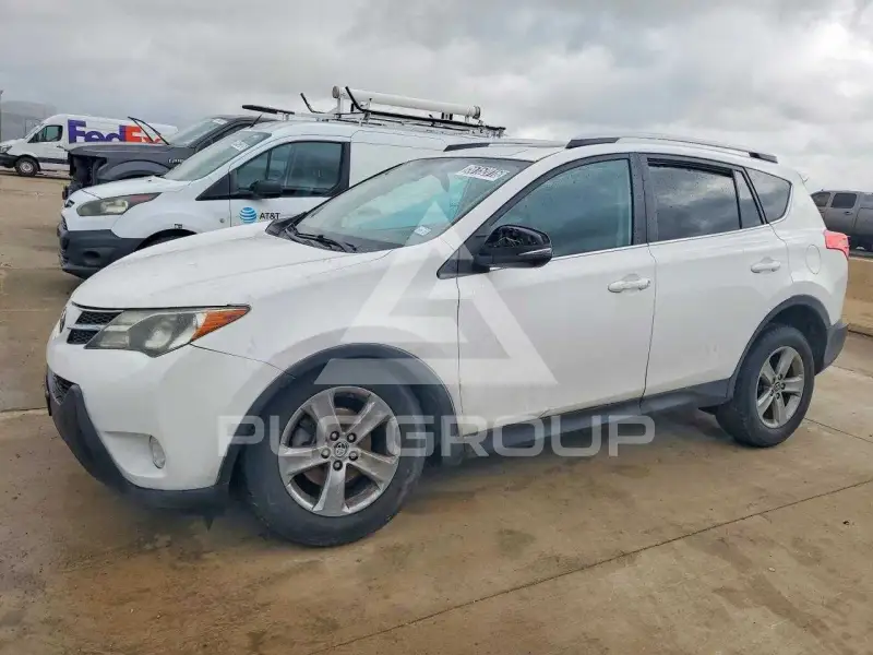 2015 Toyota RAV4 photo