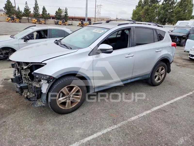 2015 Toyota RAV4 фото