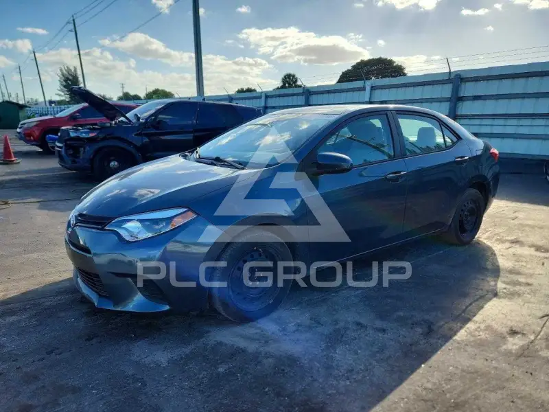 2015 Toyota COROLLA фото