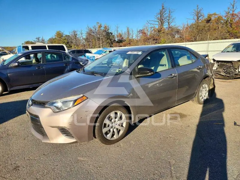 2015 Toyota COROLLA фото