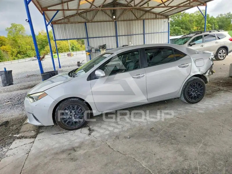 2015 Toyota COROLLA фото