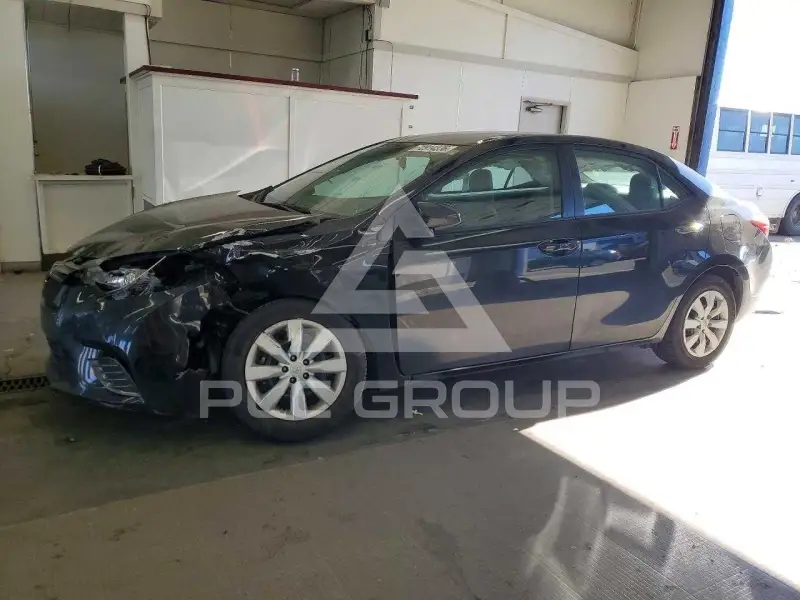 2015 Toyota COROLLA фото