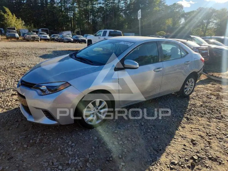 2015 Toyota COROLLA фото
