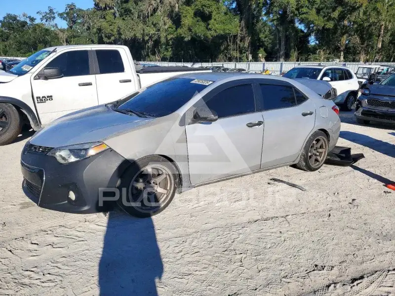 2015 Toyota COROLLA фото