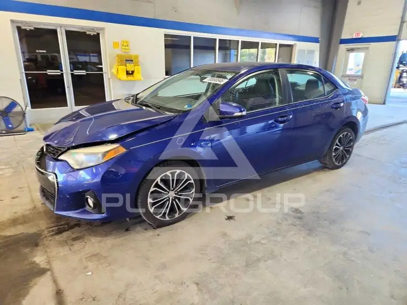 2015 Toyota COROLLA фото