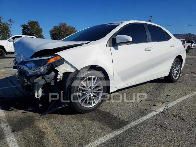 2015 Toyota COROLLA фото