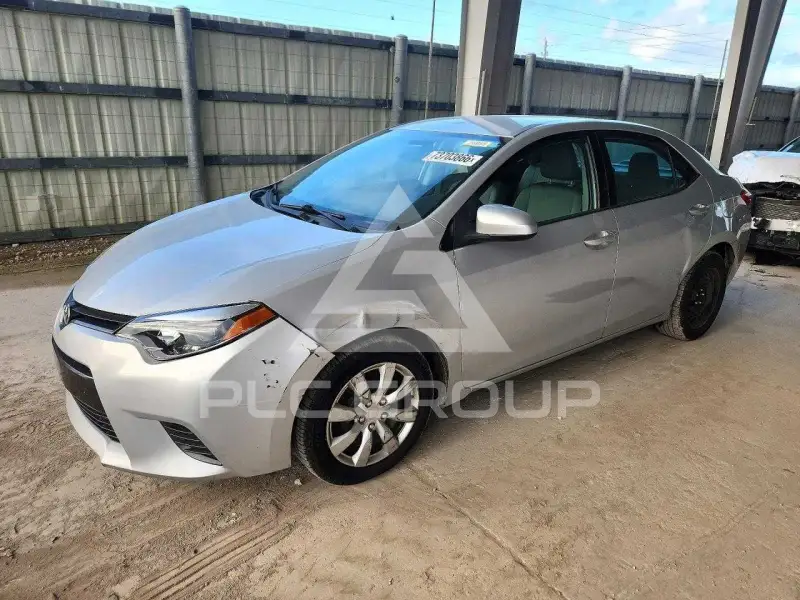2015 Toyota COROLLA фото