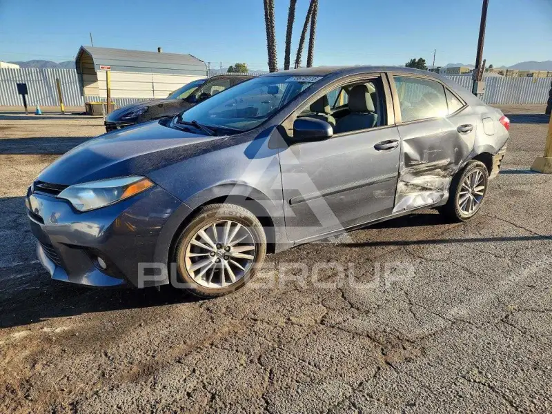2015 Toyota COROLLA фото