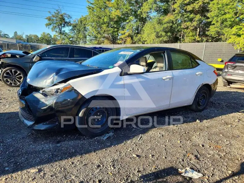 2015 Toyota COROLLA фото