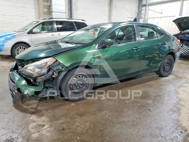 2015 Toyota COROLLA фото