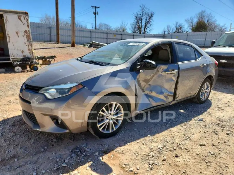 2015 Toyota COROLLA фото