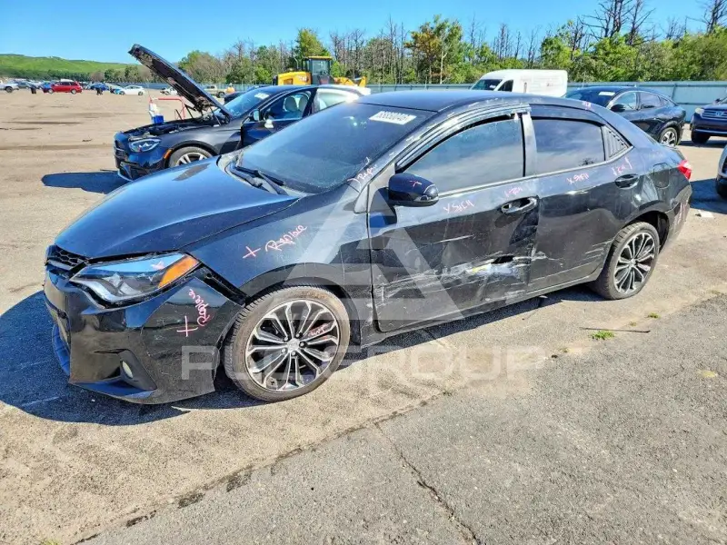 2015 Toyota COROLLA фото