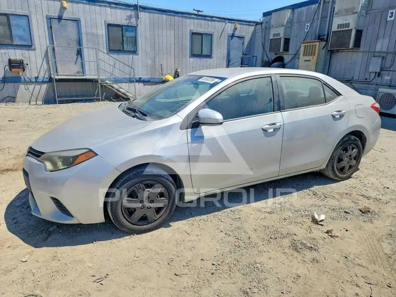 2015 Toyota COROLLA фото