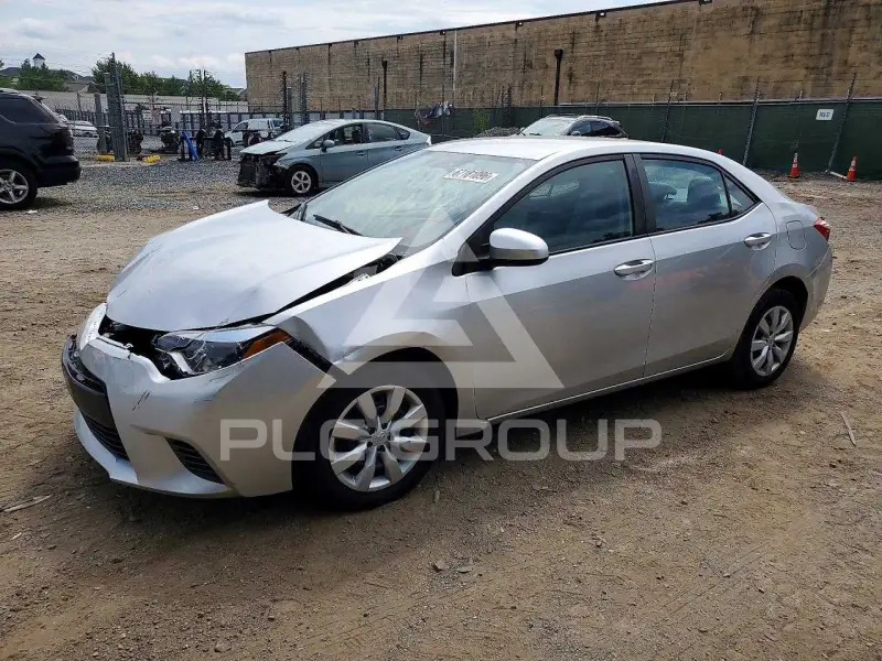2015 Toyota COROLLA фото