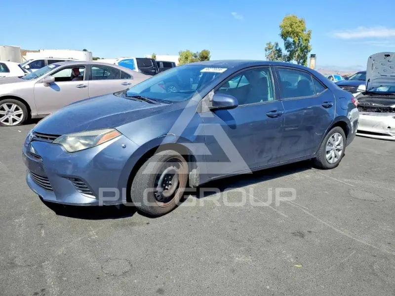 2015 Toyota COROLLA фото