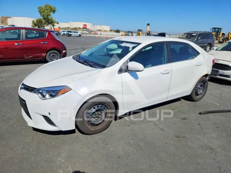 2015 Toyota COROLLA фото