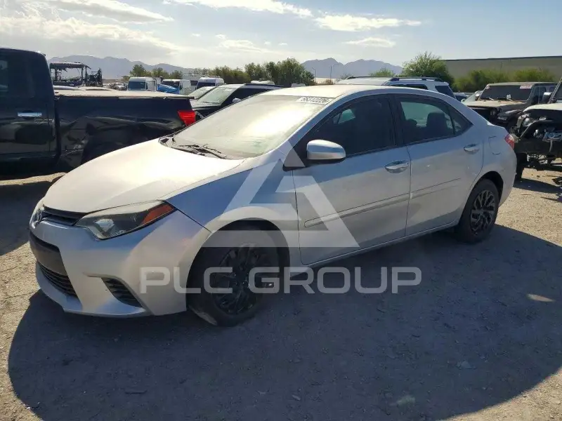 2015 Toyota COROLLA фото