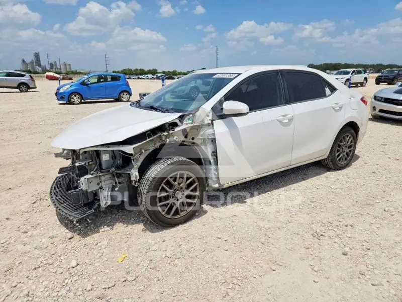 2015 Toyota COROLLA фото