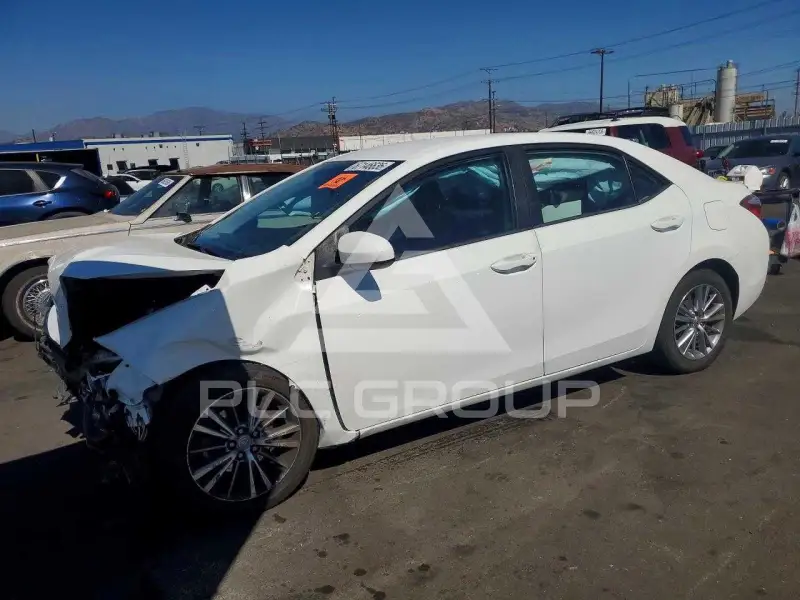2015 Toyota COROLLA фото