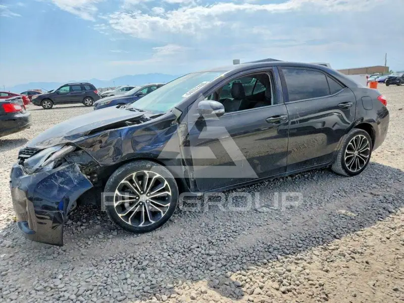 2015 Toyota COROLLA фото