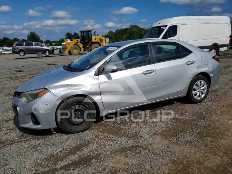 2015 Toyota COROLLA фото