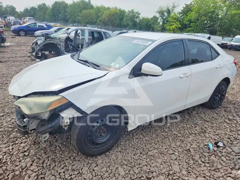 2015 Toyota COROLLA фото