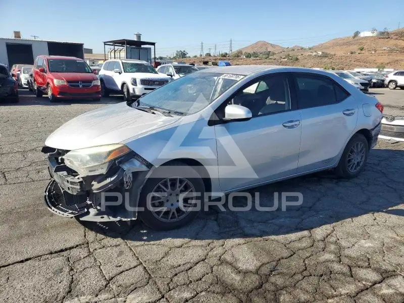 2015 Toyota COROLLA фото