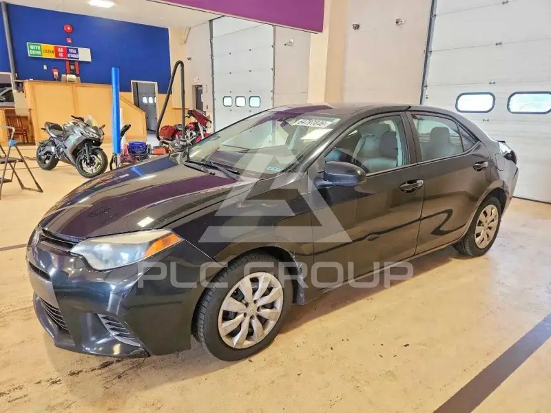 2015 Toyota COROLLA фото