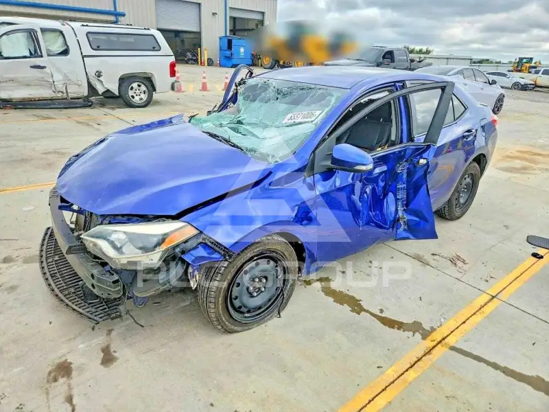 2015 Toyota COROLLA фото