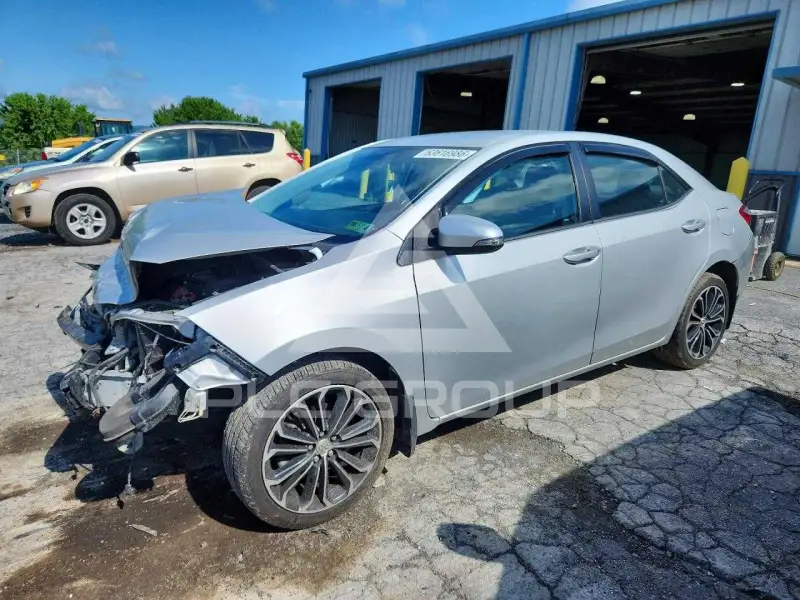 2015 Toyota COROLLA фото