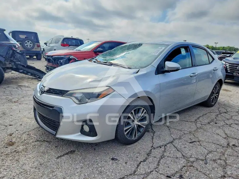 2015 Toyota COROLLA фото
