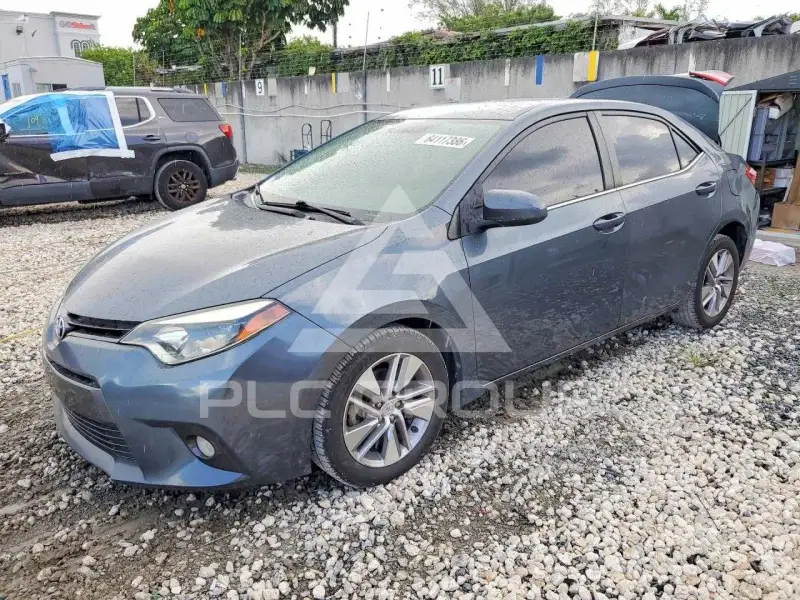 2015 Toyota COROLLA фото
