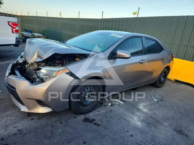 2015 Toyota COROLLA фото