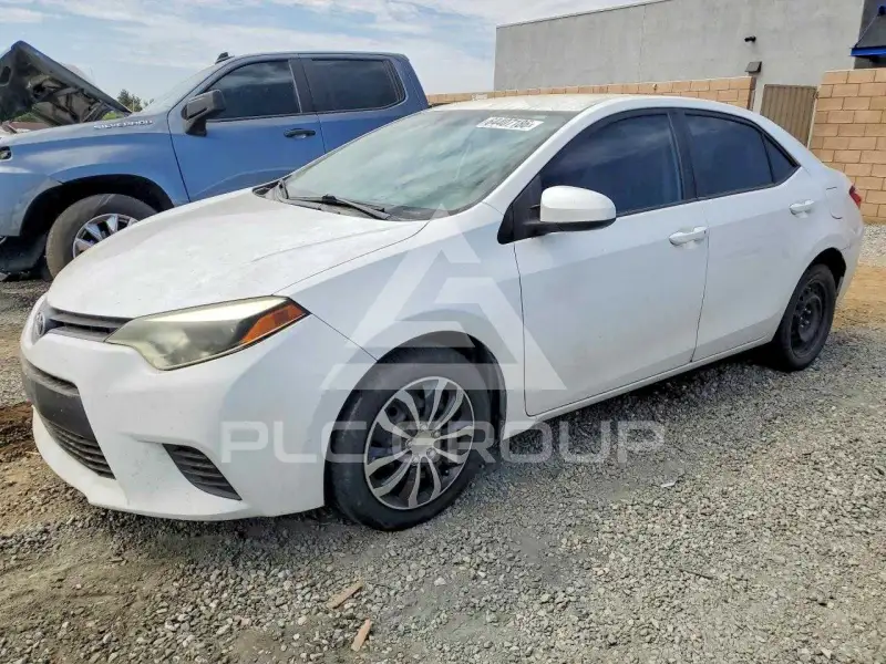 2015 Toyota COROLLA фото