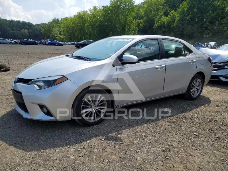 2015 Toyota COROLLA фото
