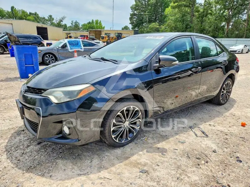 2015 Toyota COROLLA фото
