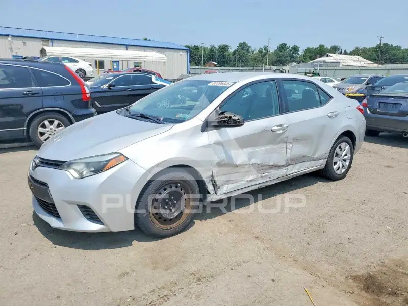 2015 Toyota COROLLA фото