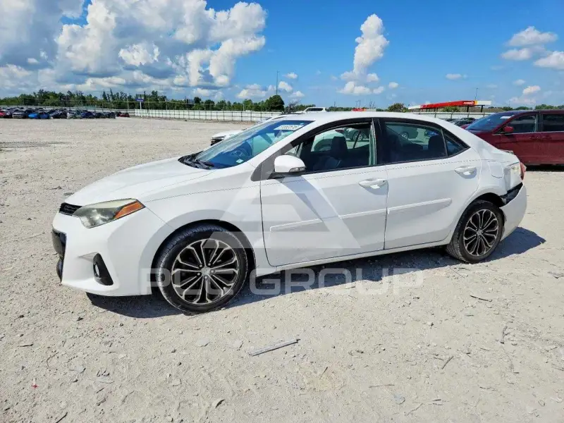 2015 Toyota COROLLA фото