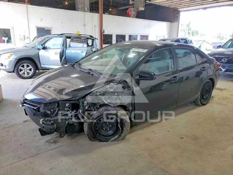 2015 Toyota COROLLA фото