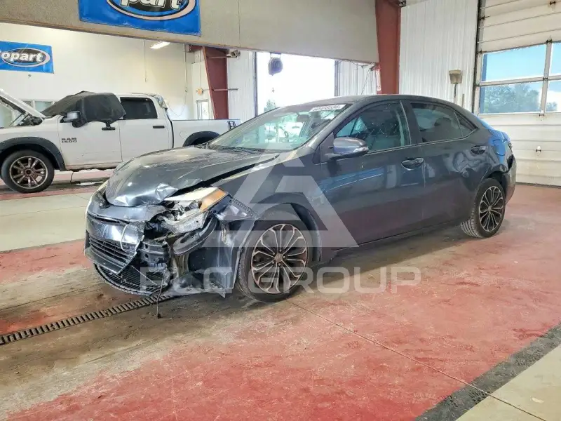2015 Toyota COROLLA фото