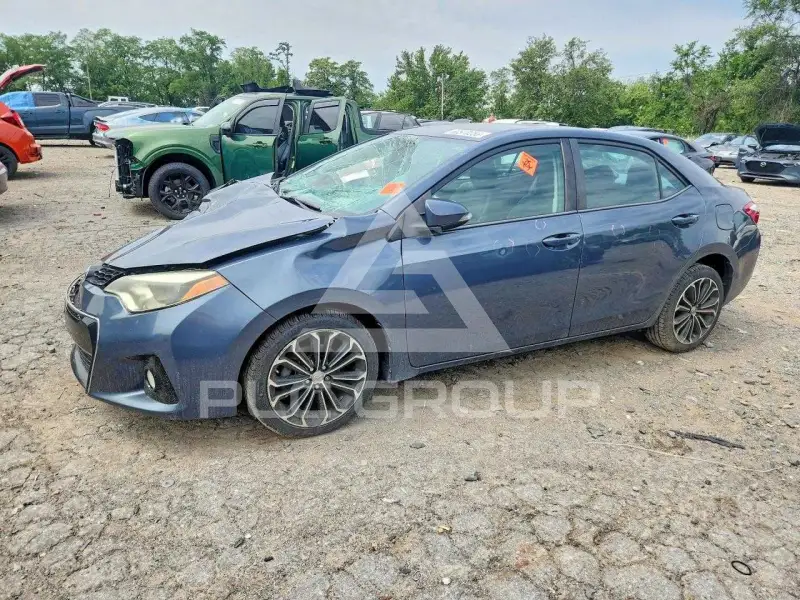2015 Toyota COROLLA фото