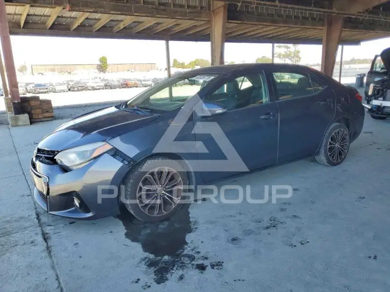 2015 Toyota COROLLA фото