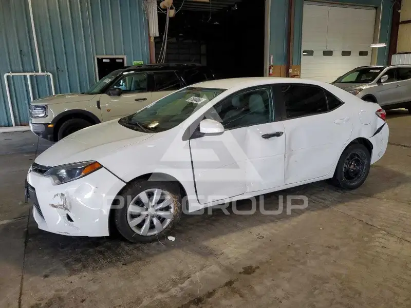 2015 Toyota COROLLA фото