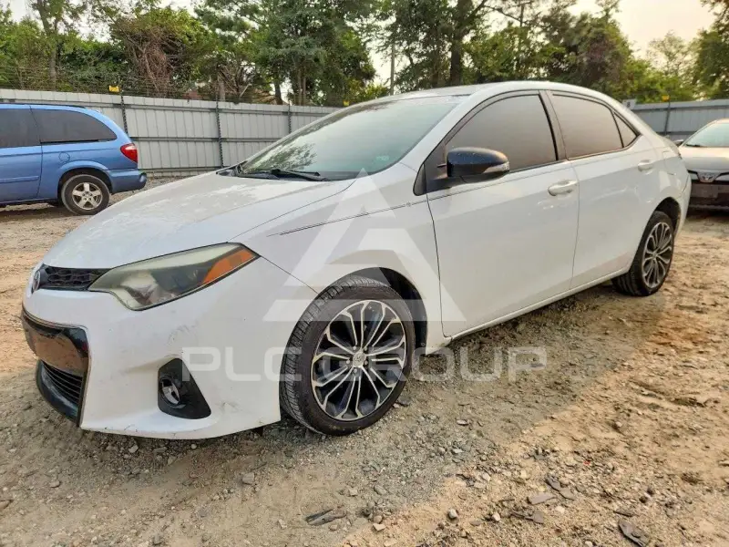 2015 Toyota COROLLA фото