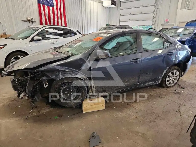 2015 Toyota COROLLA фото