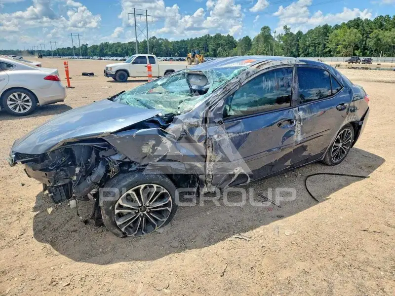 2015 Toyota COROLLA фото