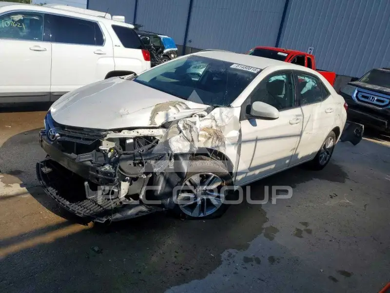 2015 Toyota COROLLA фото