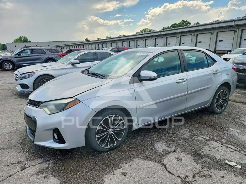 2015 Toyota COROLLA фото