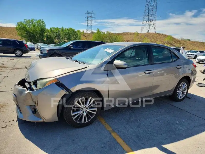 2015 Toyota COROLLA фото